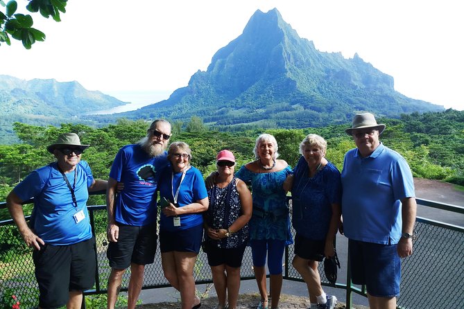 Scenic Shopping Tour from cruise ship - Toatea Lookout and Moorea’s blue water