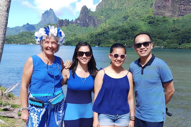 Scenic Shopping Tour from cruise ship - Opunohu Agricultural School and island flavors