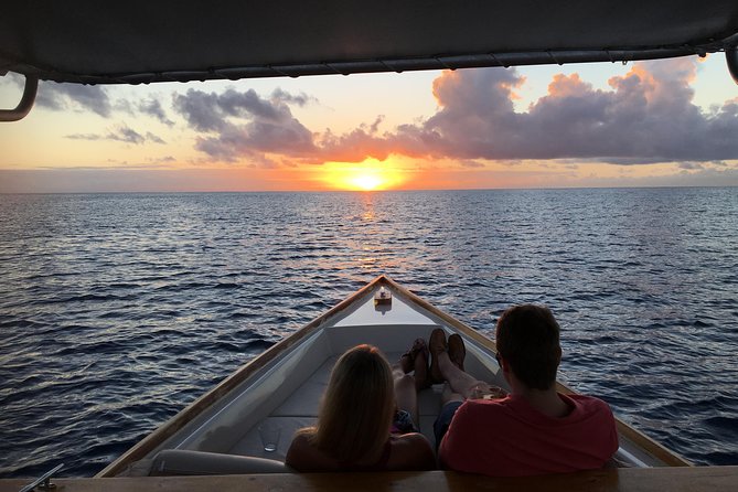 SHARED SUNSET LAGOON CRUISE - Bora Bora Cultural Lagoon Tour - Drinks, Local Fruit, And A Small Cocktail Dinner