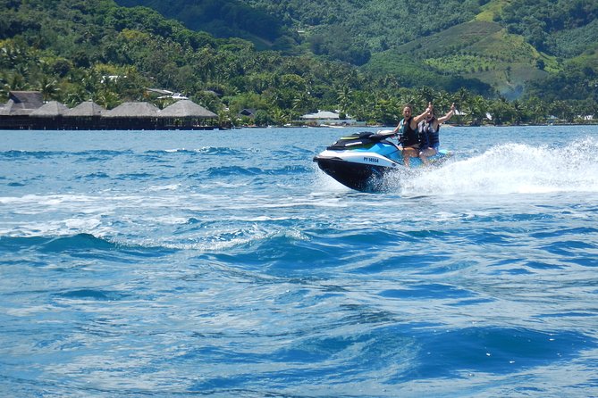 Small Combo 2h30 Quad + 1h Jetski - Swimming near stingrays and black-tip sharks
