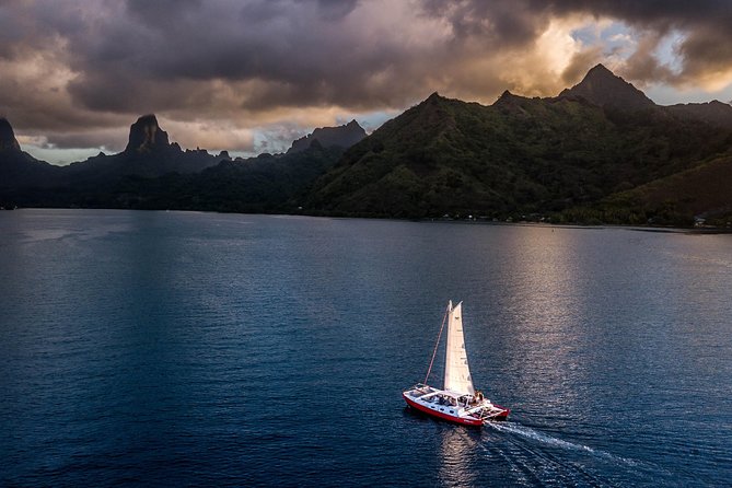 Sunset Cruise : Moorea Sailing on a Catamaran named Taboo - Meeting at Mareto Public Beach