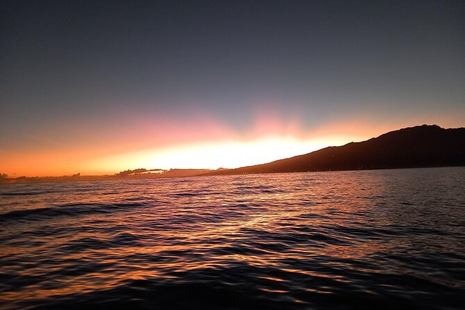 Sunset sailing trip on the Lagoon of Tahiti - Why This Sunset Canoe Feels Different