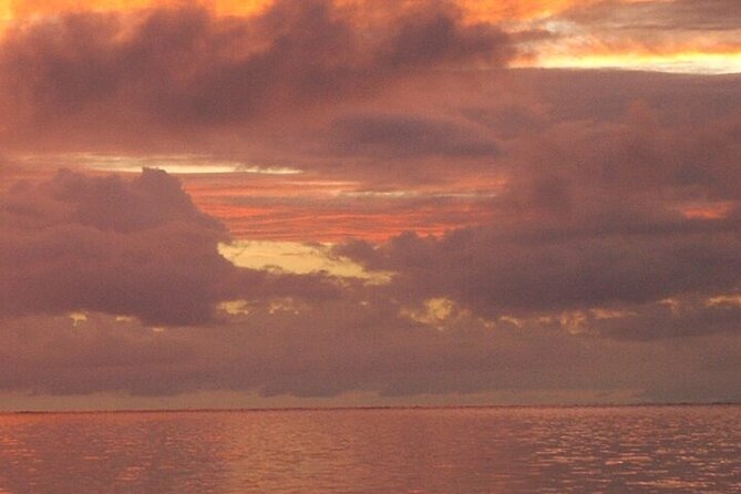Sunset sailing trip on the Lagoon of Tahiti - Sunset Colors and Moorea Views