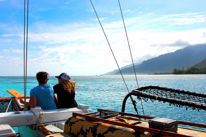 Sunset sailing - Marine life in Moorea’s lagoon