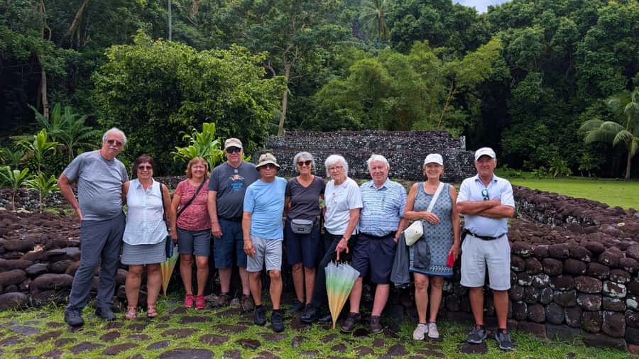 Tahiti Classical Coastal Full Day Private Tour - A quiet walk through Vaipahi Water Gardens