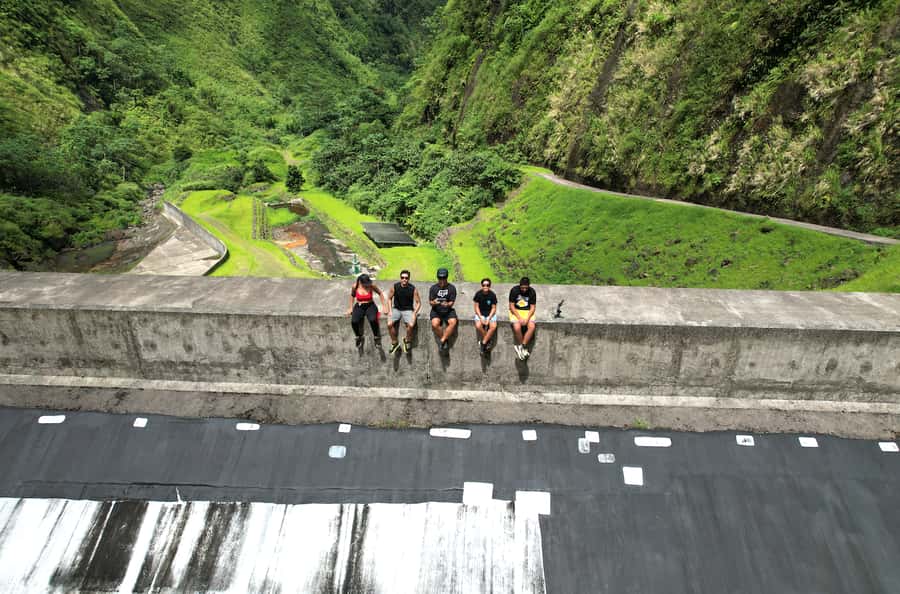 Tahiti E-bike, mtb, vtt Tour with Swimming and Lunch - The first pool and its black volcanic sand