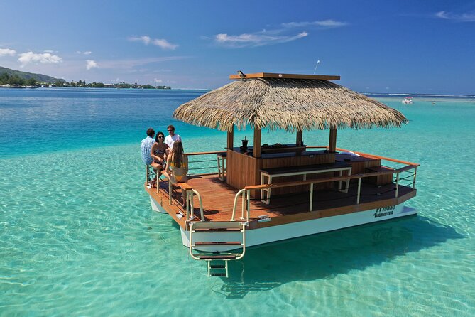 Tahiti Lagoon Vaimareva Private Boat cruise - Meeting Captain Yoan at Punaauia