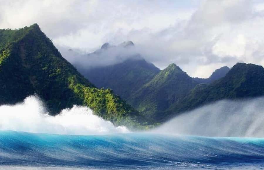 Tahiti : Tour de l’île (Full Day) avec taxi boat (Teahupoo) - The Three Waterfalls add sound and movement
