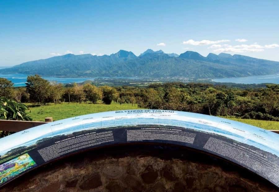 Tahiti: West and East Coast Island Tour with Waterfalls - Vaipahi Botanical Garden slows the pace