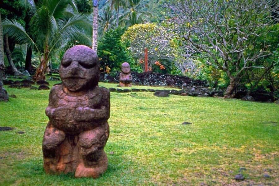 Tahiti: West and East Coast Island Tour with Waterfalls - Starting in comfort, with a genuinely small group