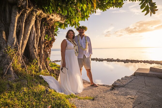 Unique photo shoot in the heart DE Moorea: Beach & mountain combo - Opunohu Bay and Cooks Bay