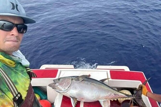 Wholesale Fishing in Poti Marara at Tahiti Teahupoo Peninsula - Shimano rods and reels make a real difference